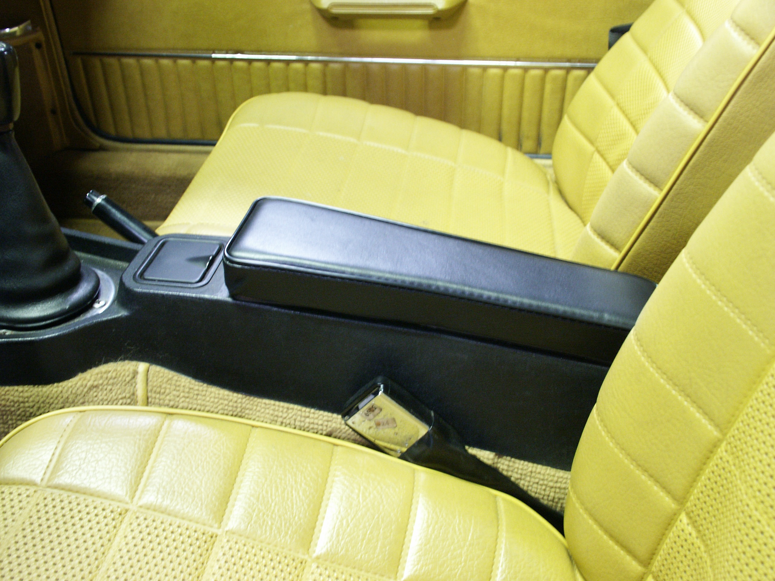 Extra-Thick Premium Armrest For '72-'80 MGB's