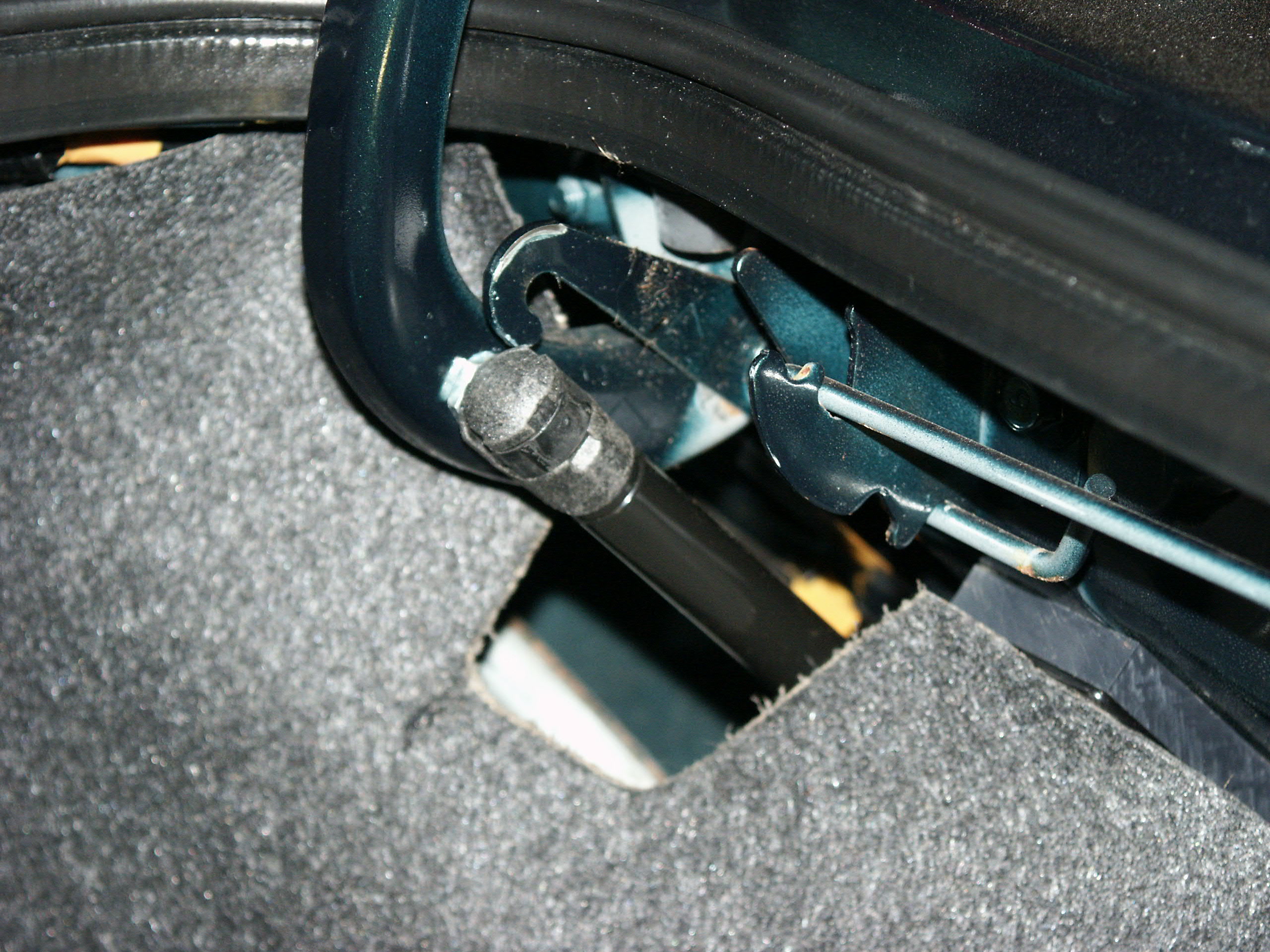 Automatic TRUNK LIFT KIT for Miata MX5. Super cool accessory. Great Gift!